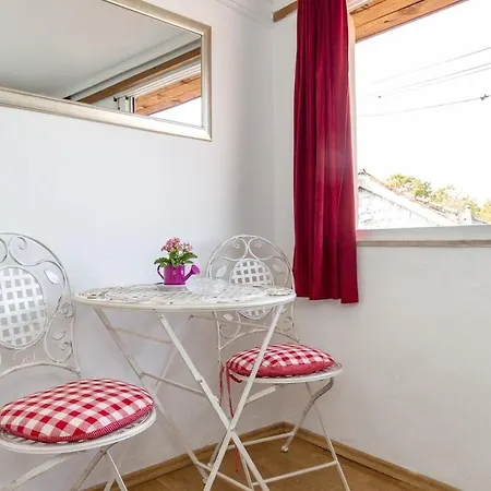 Apartment Dream Old&new Sunny Delight *