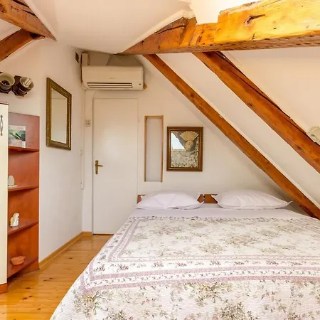 Dream Old&new Sunny Delight Apartment Split